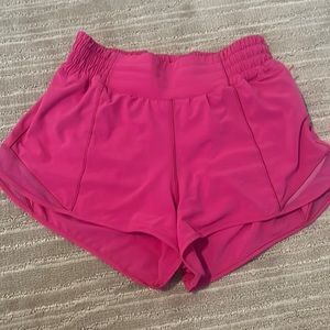 Sonic Pink lululemon hotty hot shorts